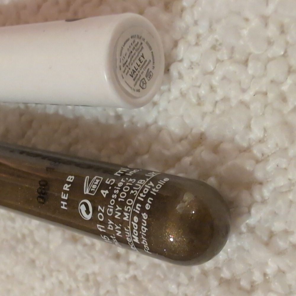 Glossier set of Lipstick/eyeshadow- Skywash, Lidstar, Ultralip, G Suit - Picture 3 of 3